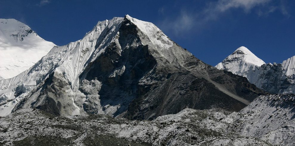 Island Peak Climbing – 17 Days
