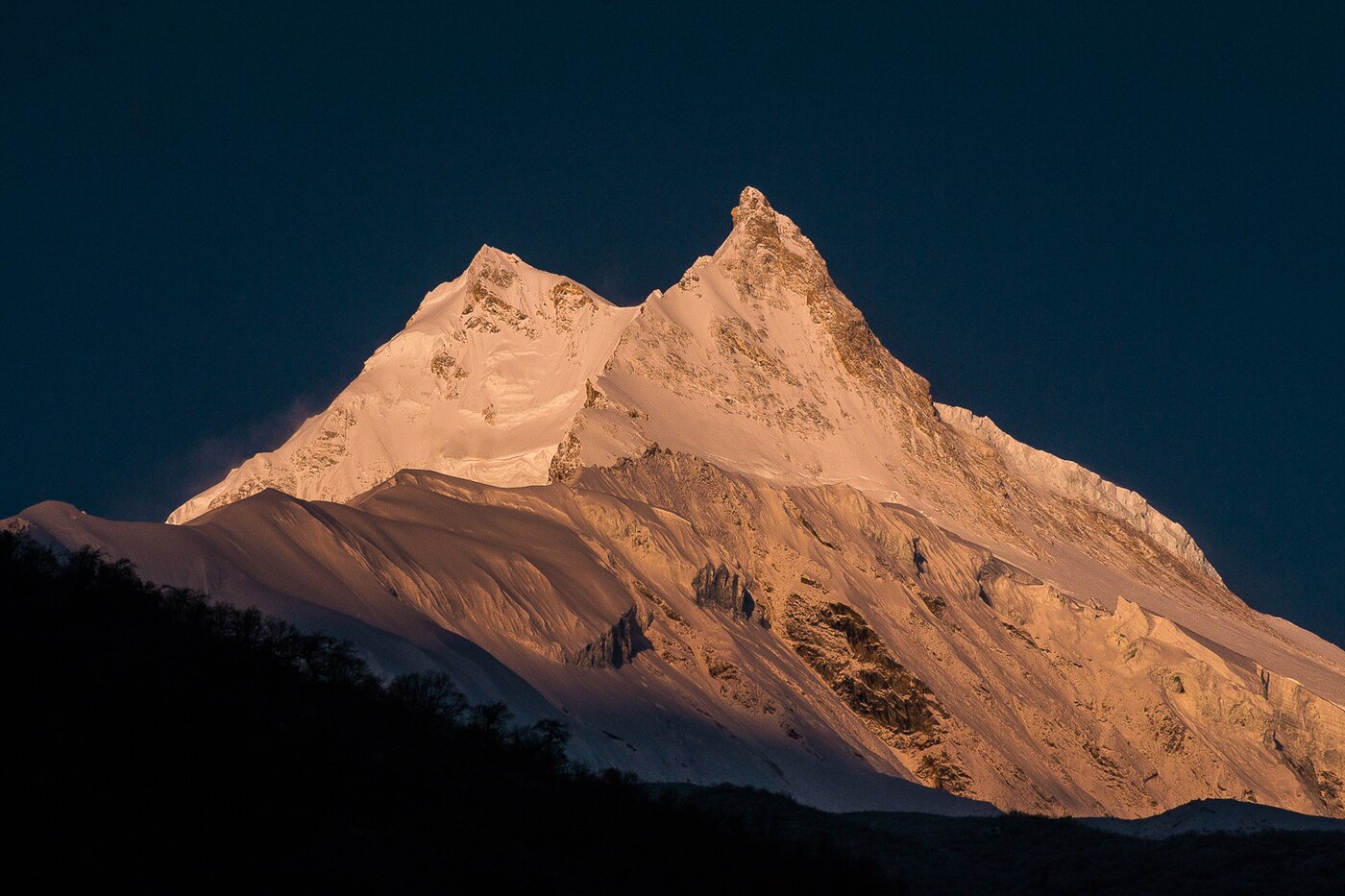 Manaslu Circuit Trek – 15 Days